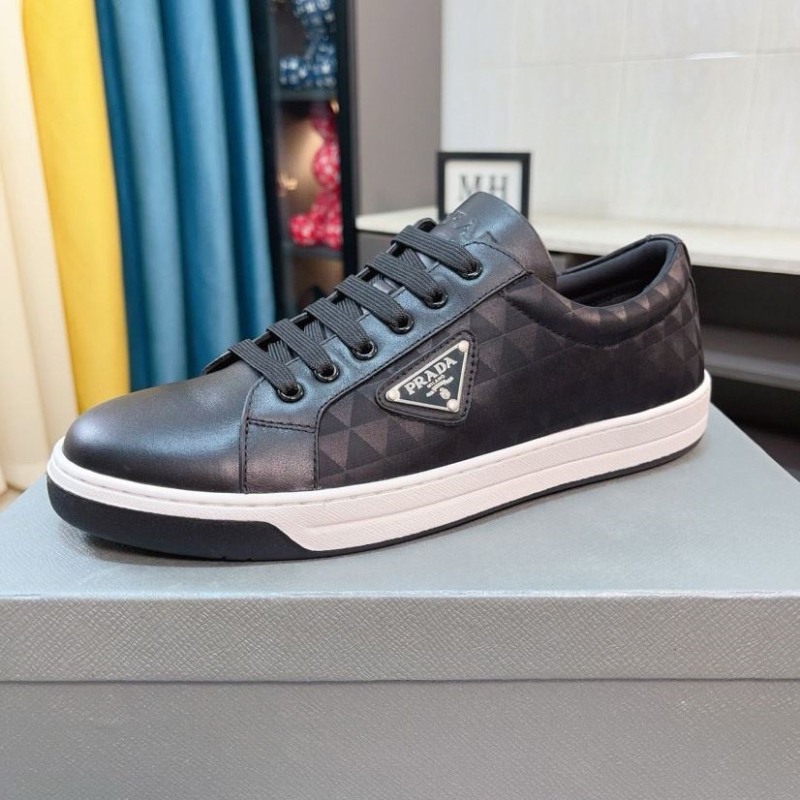 Pra*a casual shoes